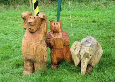 chainsaw carved animals