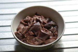 sliced liver in bowl