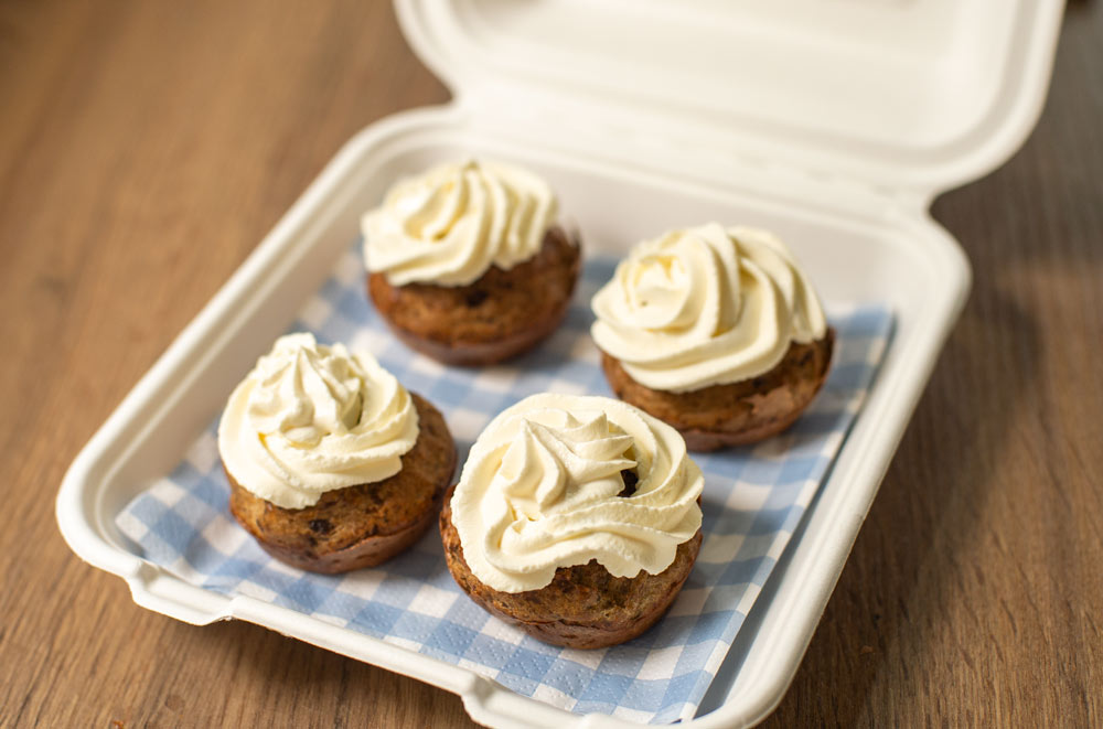 pupcakes in a cake box